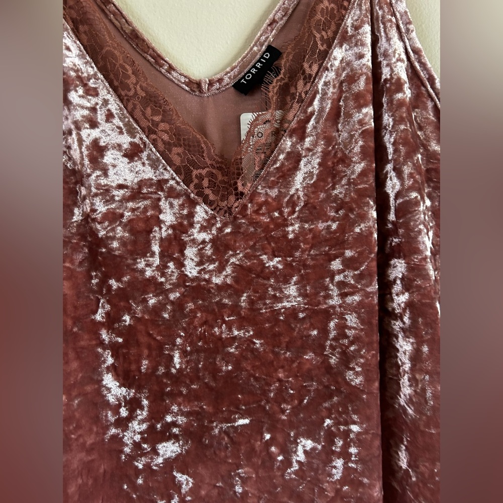 Torrid velvet lace cami - Picture 2 of 4